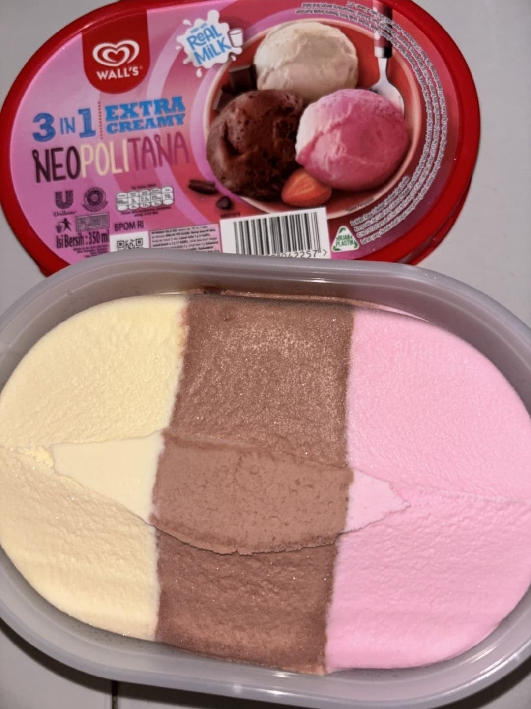 bowl of ice cream 